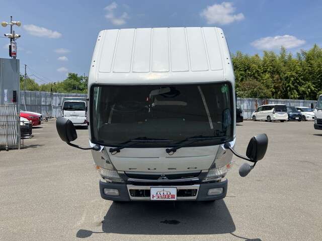 Mitsubishi Fuso Canter 4