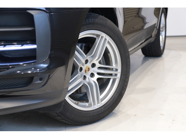 Porsche Macan 4