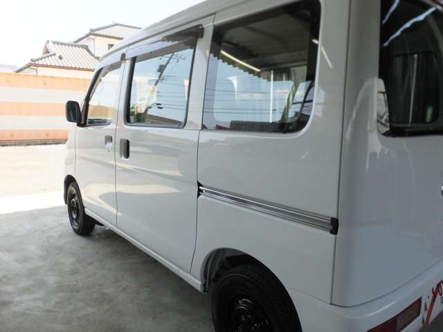 Daihatsu Hijet Cargo 12