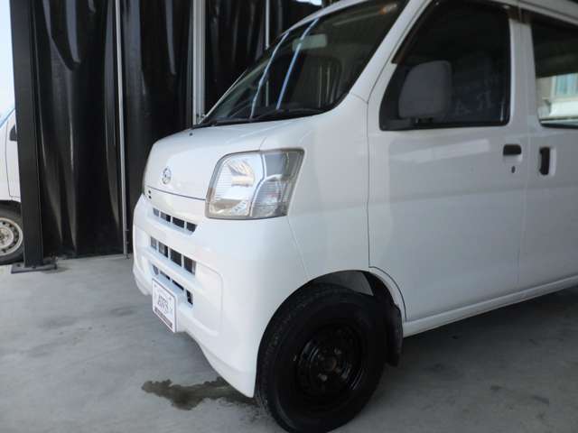 Daihatsu Hijet Cargo 3