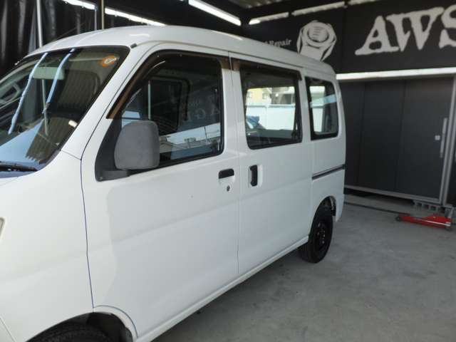 Daihatsu Hijet Cargo 4