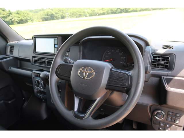 Toyota Pixis Van 8