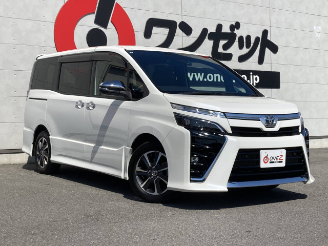 Toyota Voxy 4