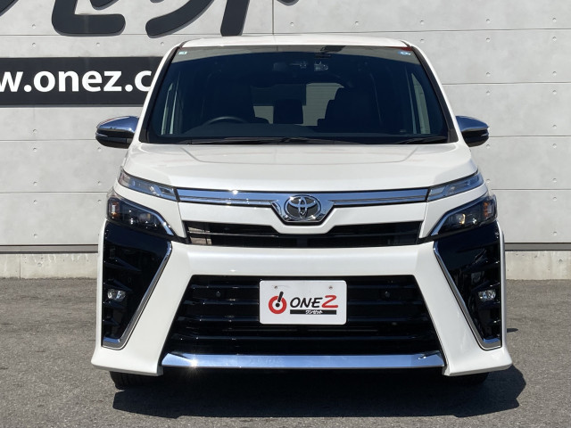 Toyota Voxy 6