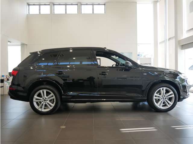 Audi Q7 8
