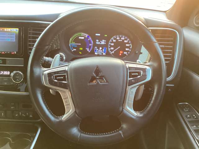 Mitsubishi Outlander PHEV 11