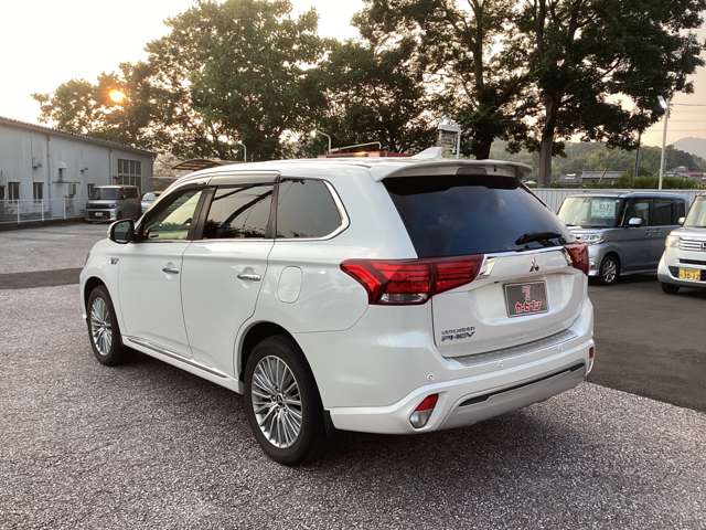 Mitsubishi Outlander PHEV 3