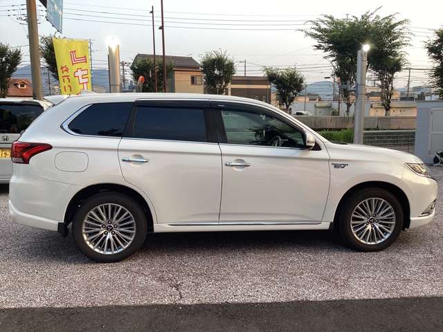 Mitsubishi Outlander PHEV 6