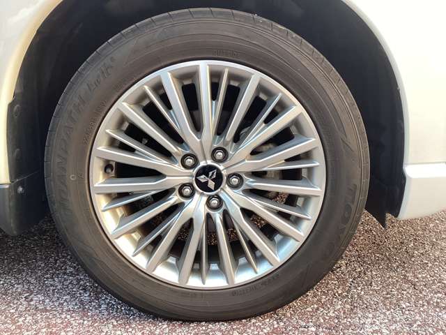 Mitsubishi Outlander PHEV 9