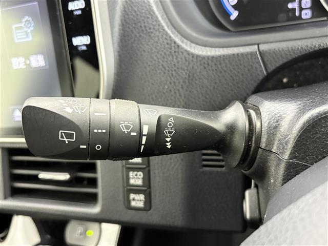 Toyota Noah 8