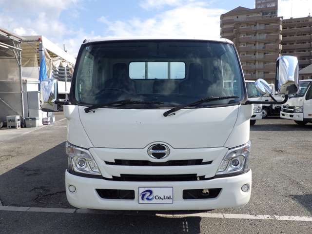 Hino Dutro 4
