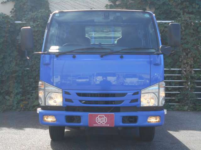 Isuzu Elf 2