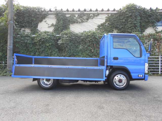 Isuzu Elf 7