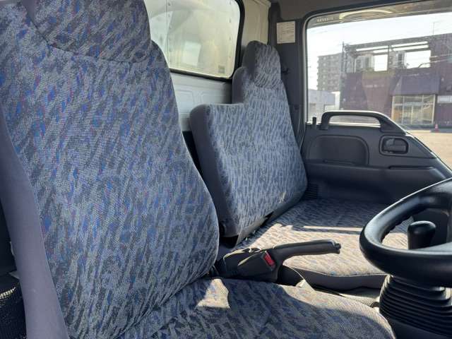 Isuzu Elf 11