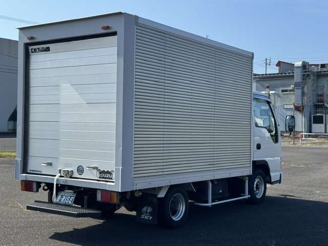 Isuzu Elf 2