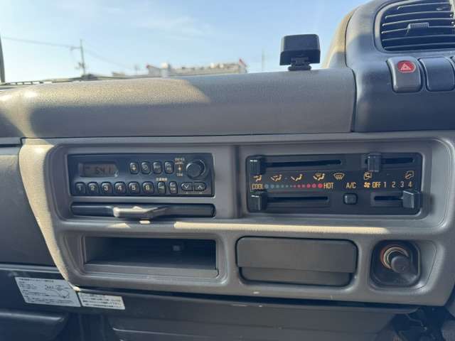 Isuzu Elf 9