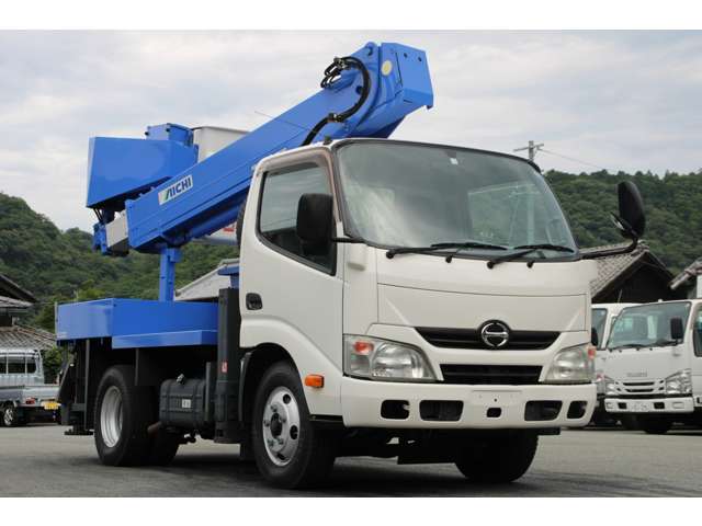Hino Dutro 11