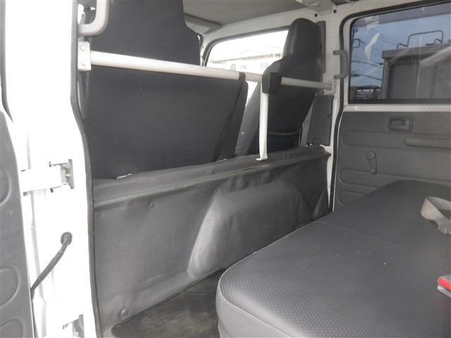 Isuzu Elf 11