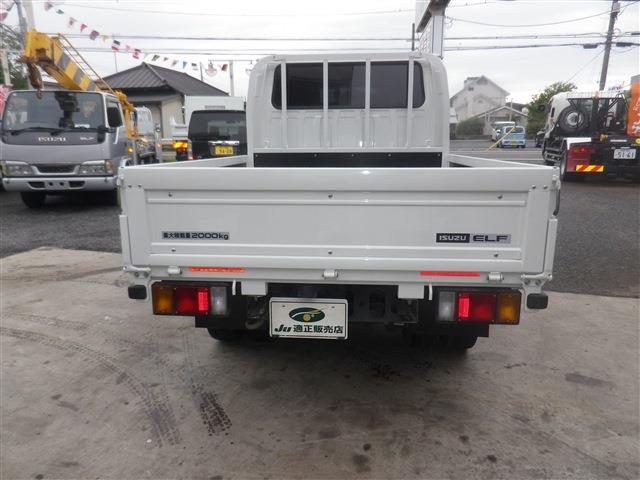 Isuzu Elf 6