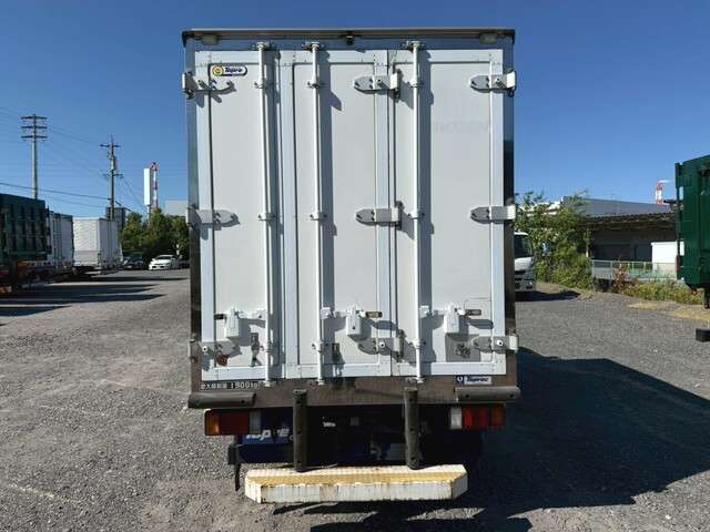 Isuzu Elf 12