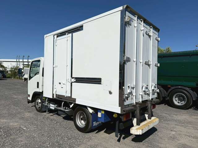 Isuzu Elf 2