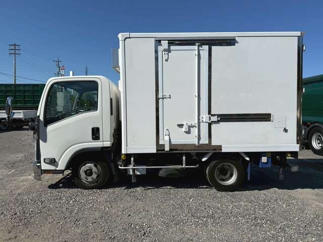 Isuzu Elf 4