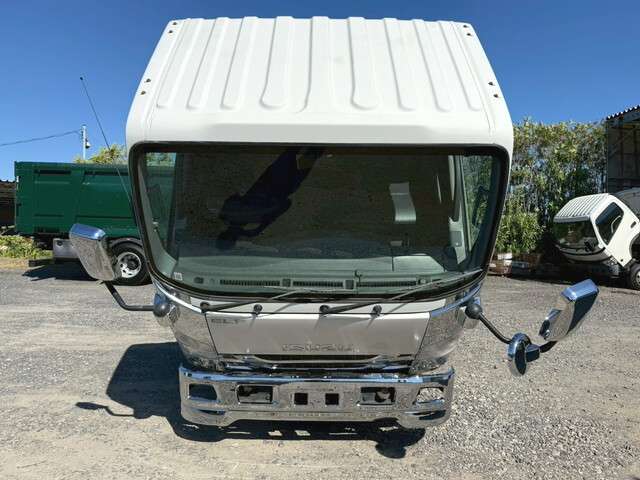 Isuzu Elf 8