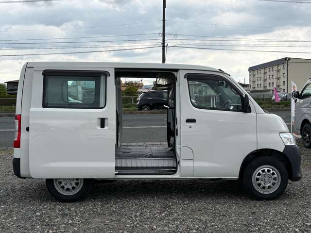 Toyota Town Ace Van 6