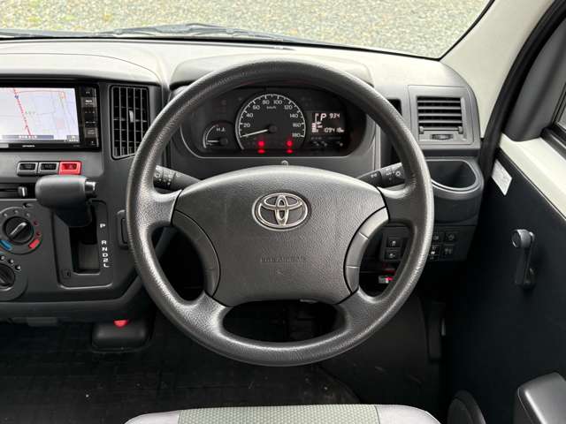 Toyota Town Ace Van 8