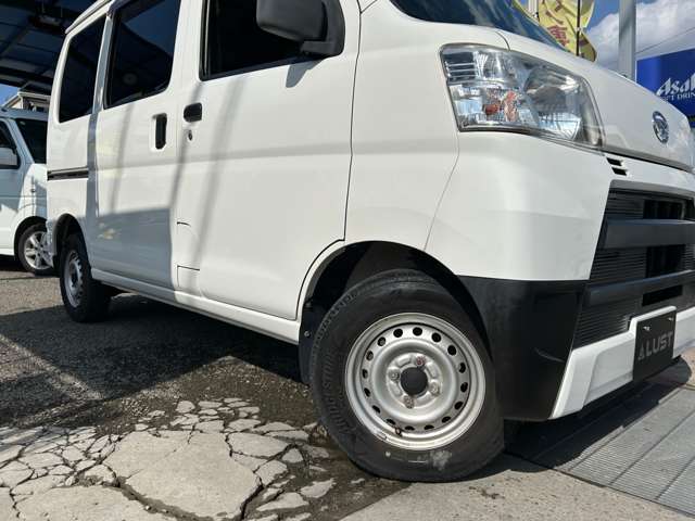 Daihatsu Hijet Cargo 11