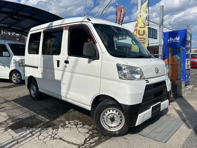 Daihatsu Hijet Cargo 5