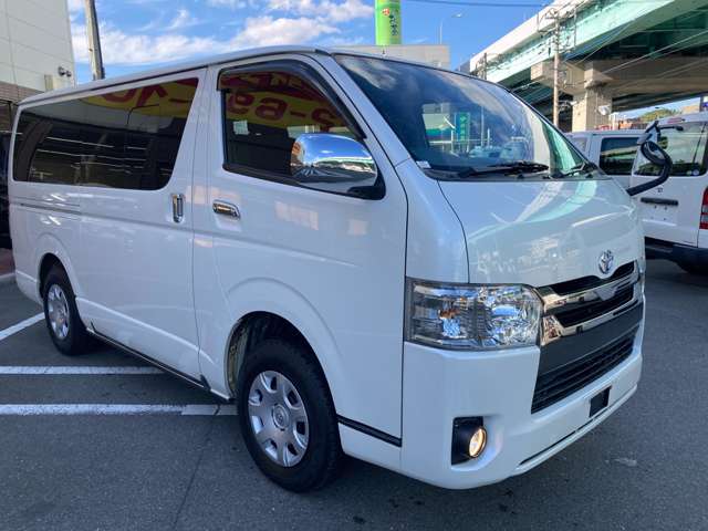 Toyota Hiace Van 3
