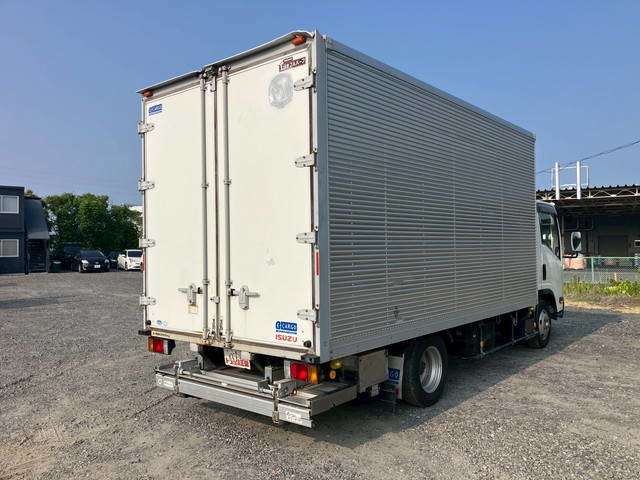 Isuzu Elf 2
