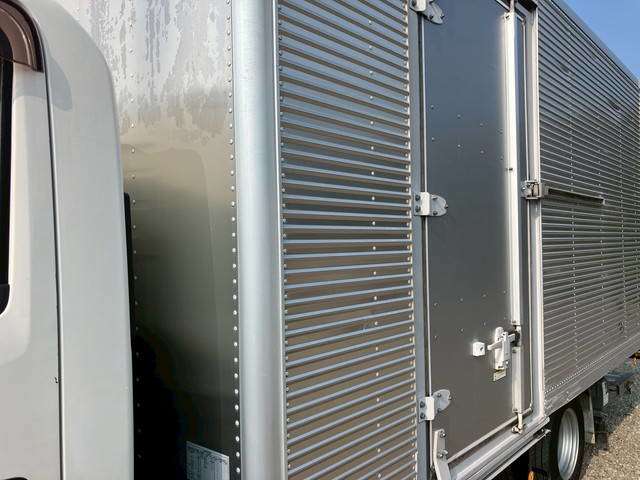 Isuzu Elf 10
