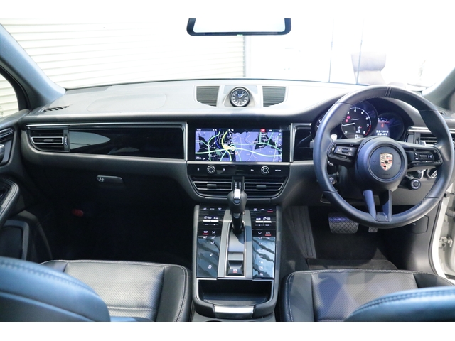 Porsche Macan 4