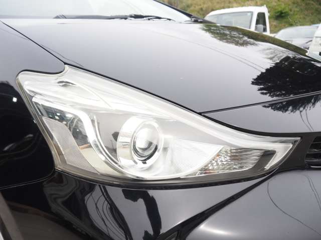 Toyota Prius α 11