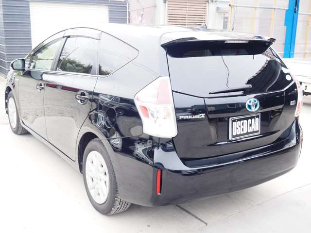 Toyota Prius α 5