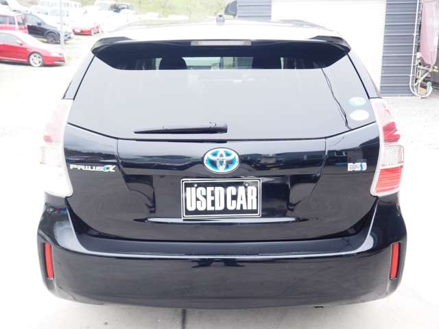 Toyota Prius α 6