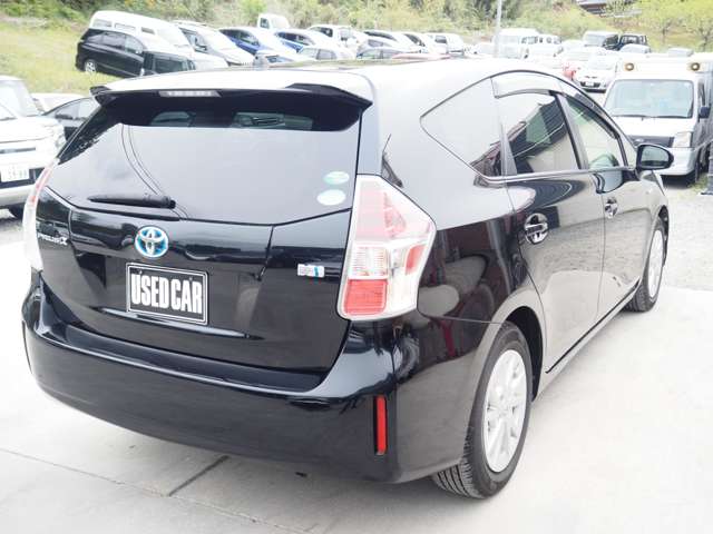 Toyota Prius α 7