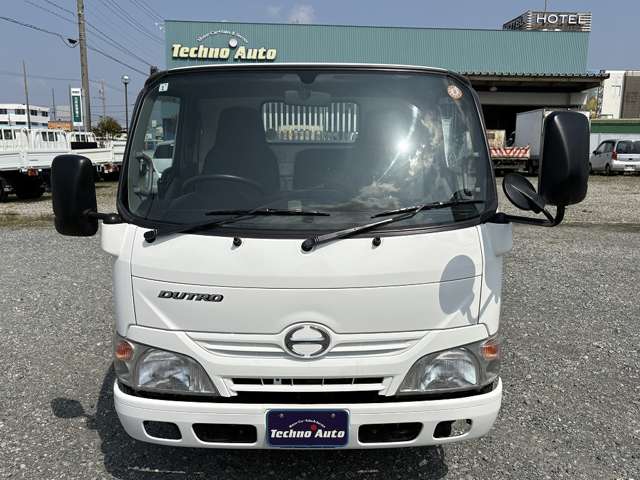 Hino Dutro 4