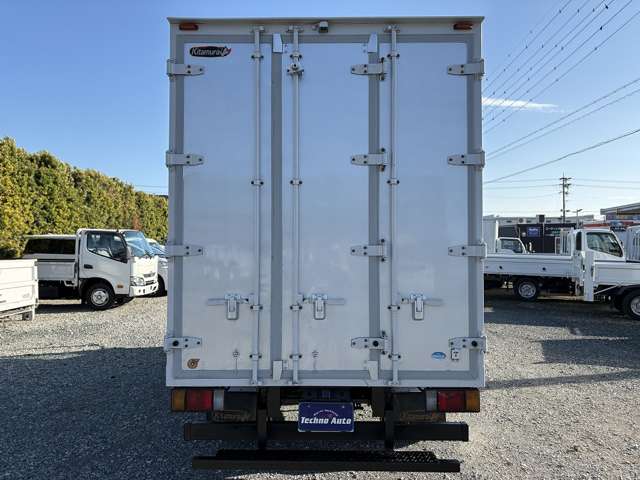 Isuzu Elf 2