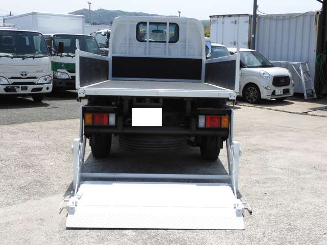 Isuzu Elf 11