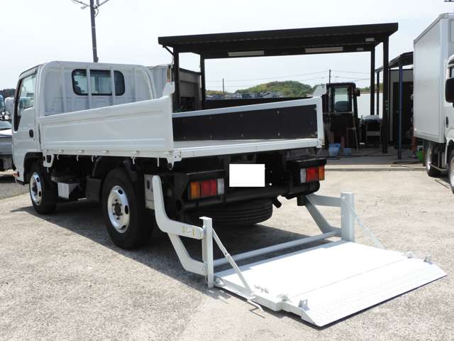 Isuzu Elf 12
