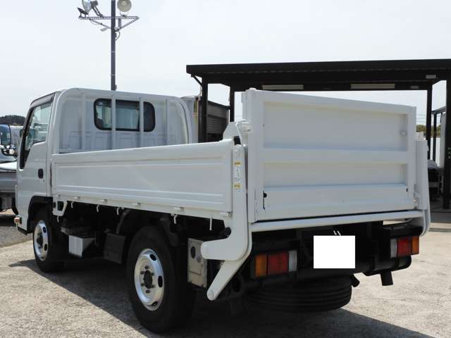 Isuzu Elf 8