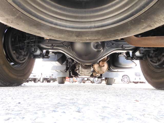 Isuzu Elf 10