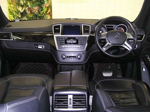 Mercedes-Benz MClass 8
