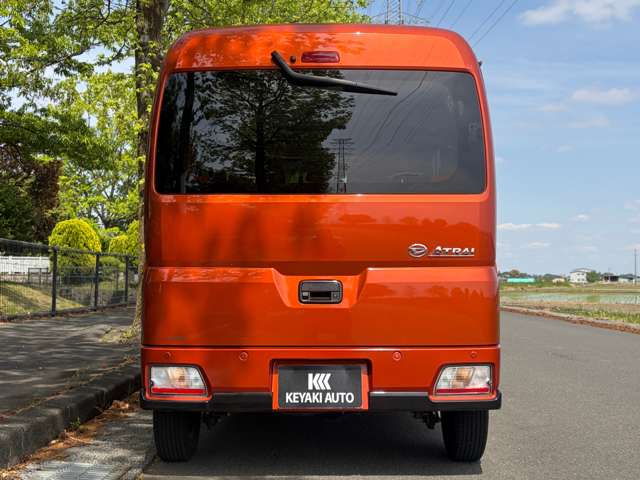 Daihatsu Atrai 7