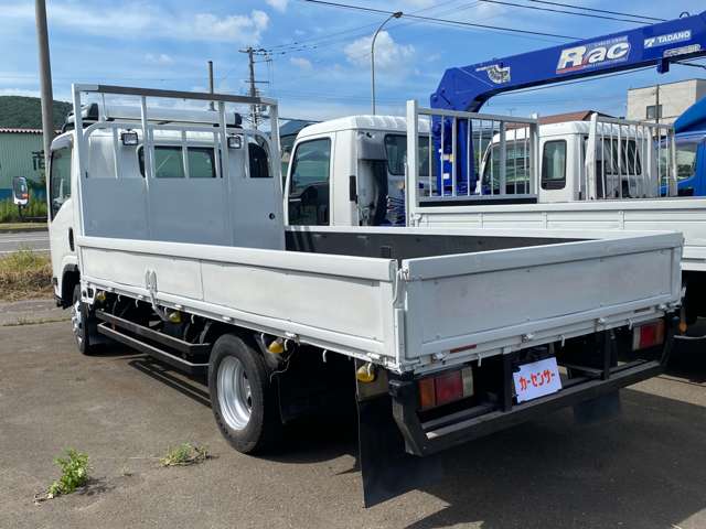 Isuzu Elf 11