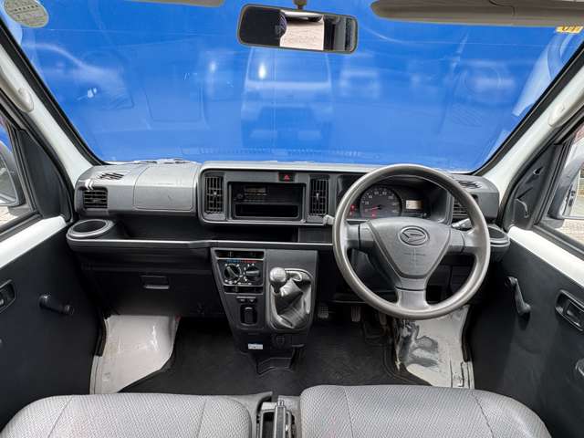 Daihatsu Hijet Cargo 5