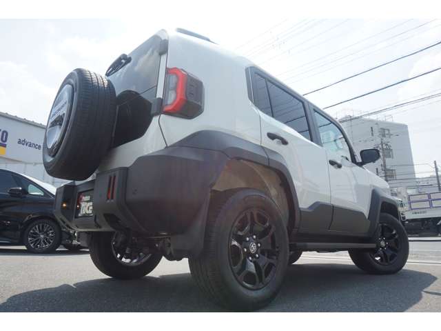 Toyota Land Cruiser FJ 6